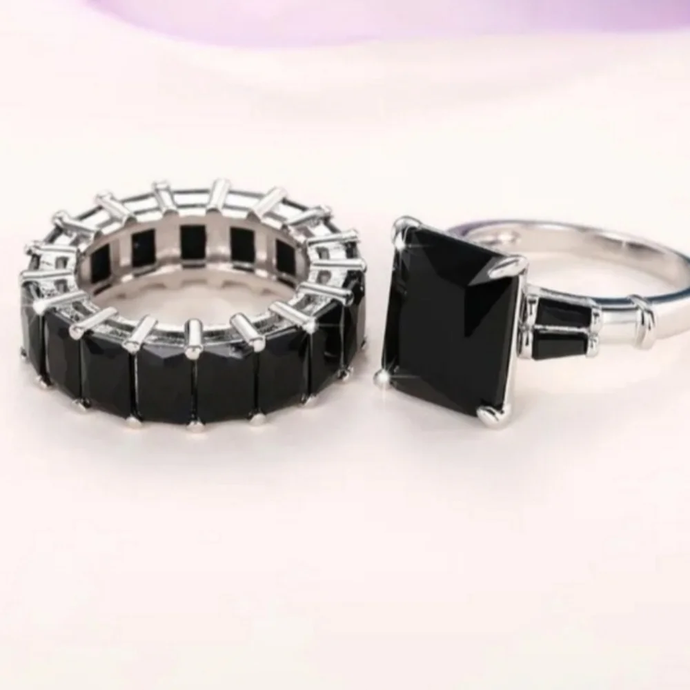 Elegant Black Stone Ring Set Sz 9